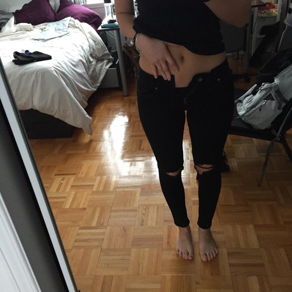 Black distressed jeans from H&M - Low waisted skinny jeans - US 6 - 26'' - UK 8 - Picture 4 of 4